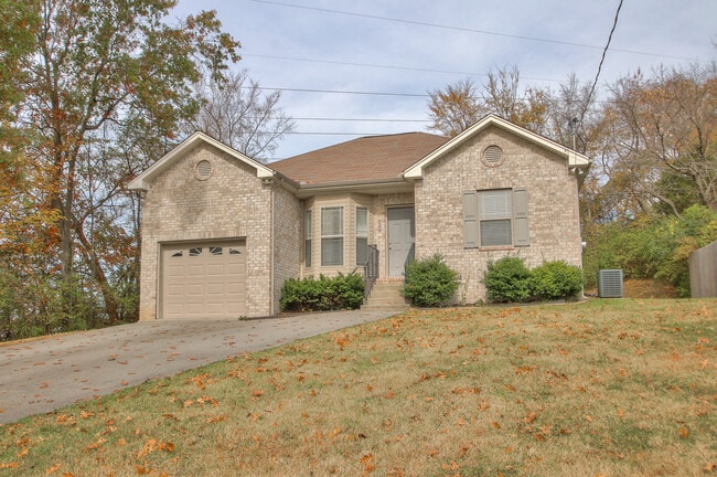 Building Photo - 239 Tulip Hill Dr