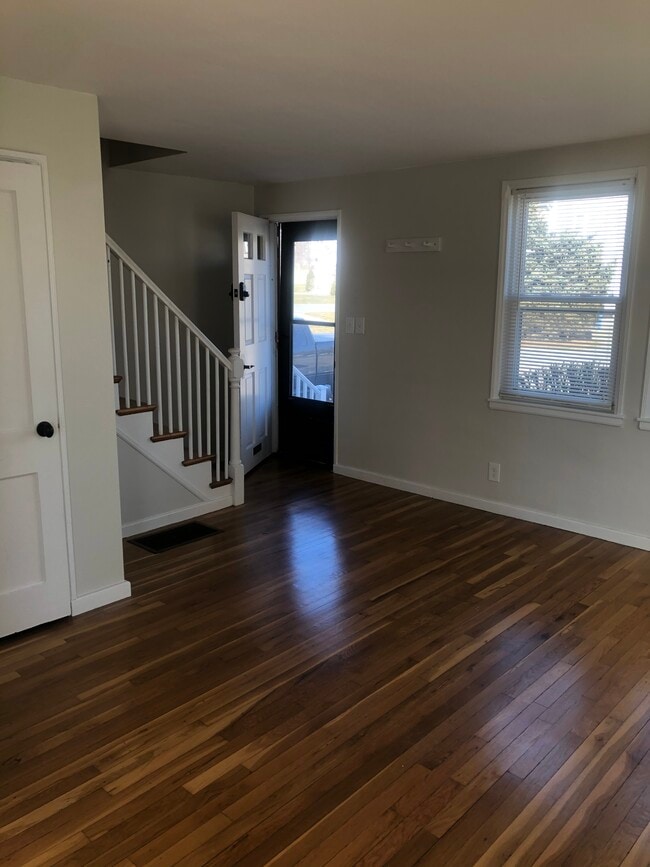 15 Shangri La Ln, Middletown, RI 02842 Townhome Rentals in Middletown RI