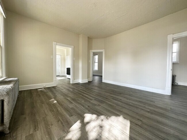 Foto del edificio - 338 S Quincy St