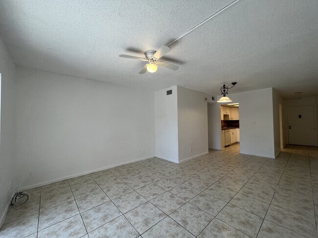 Foto del edificio - 4354 NW 9th Ave