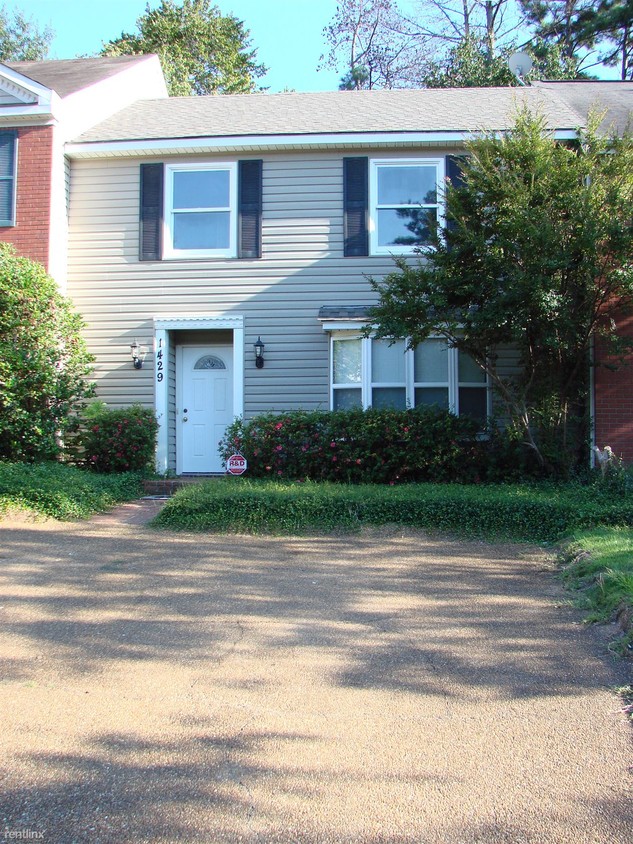 Primary Photo - 3 br, 2 bath Townhome - 1429 Roxbury Court