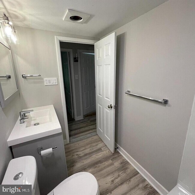 Foto del edificio - 324 Drummers Ln