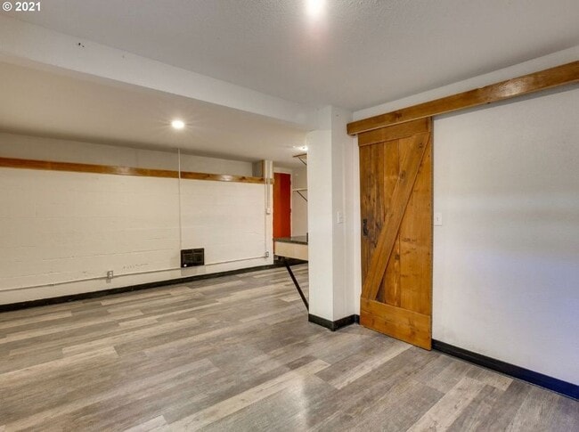 Building Photo - 6524 SE 87th Ave