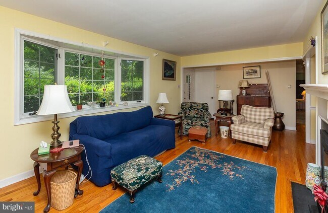 Foto del edificio - 2031 Montgomery Ave