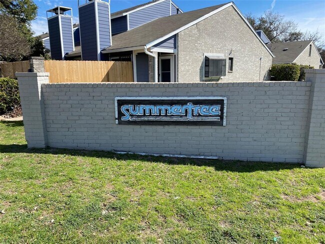 Building Photo - 1010 W Rundberg Ln
