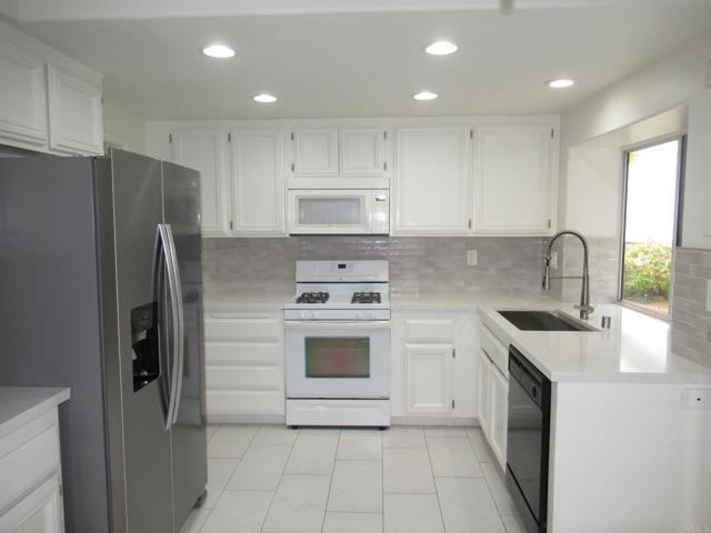 Building Photo - 4958 Alicante Way
