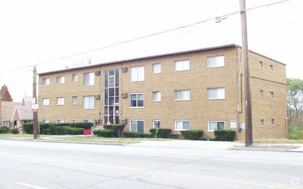 Building Photo - 2545 Montana Ave
