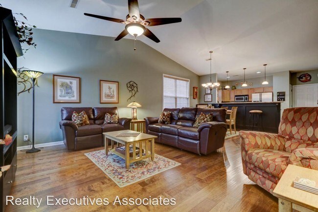 Building Photo - 8024 Ellisville Ln