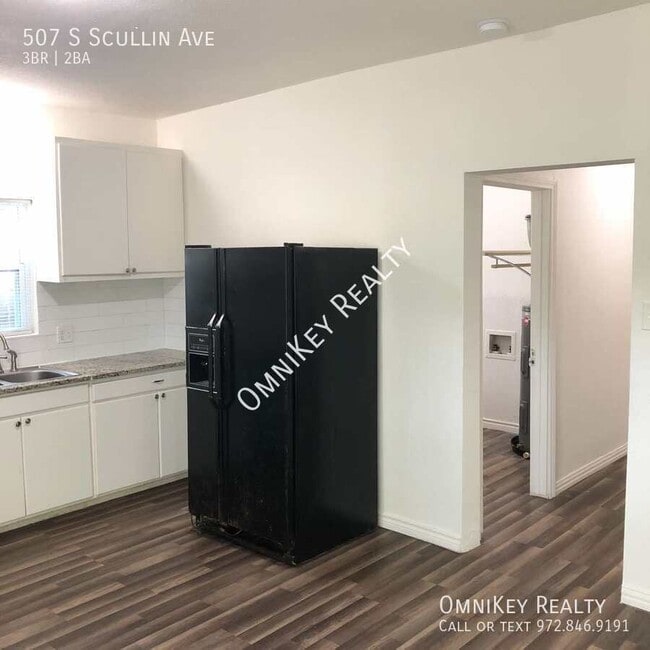 Building Photo - 507 S Scullin Ave