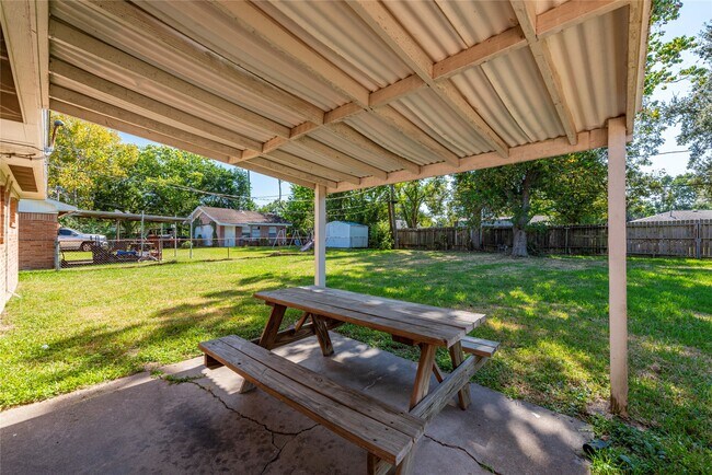 Building Photo - 10914 Keese Dr