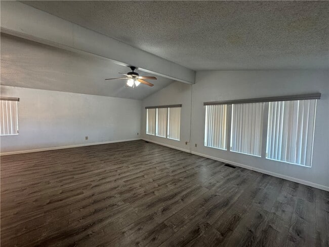 Building Photo - 2184 River Valley Rd