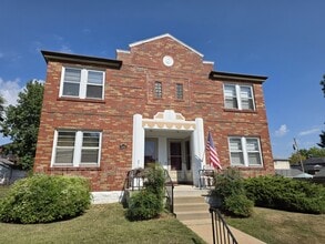 Building Photo - 5001-5003-5003 Miami St