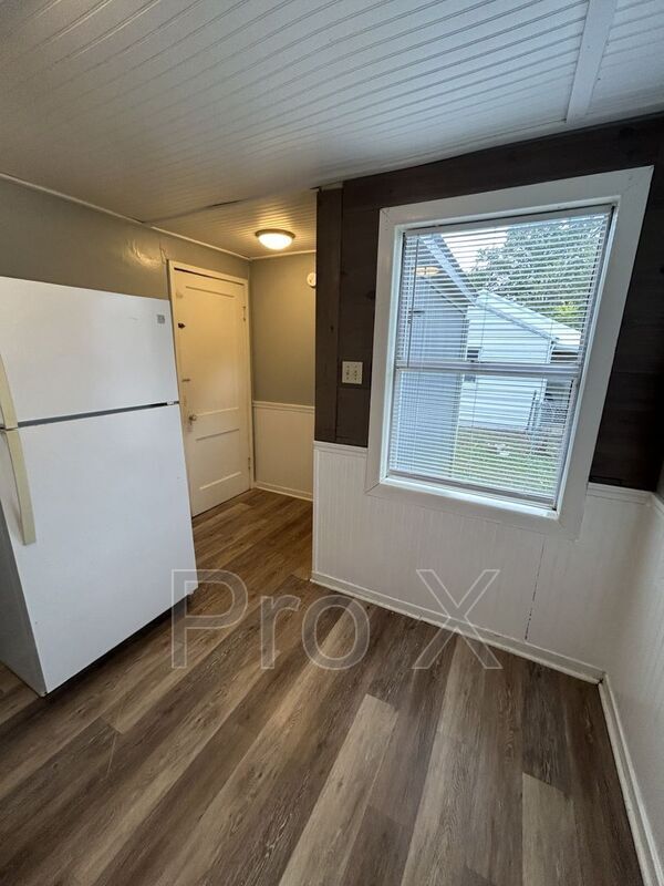 Foto del edificio - 468 Fieldcrest Dr