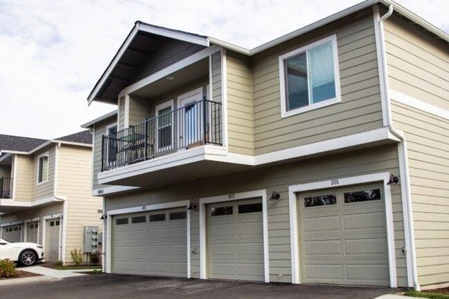 Building Photo - 545 Sandalwood Dr SW