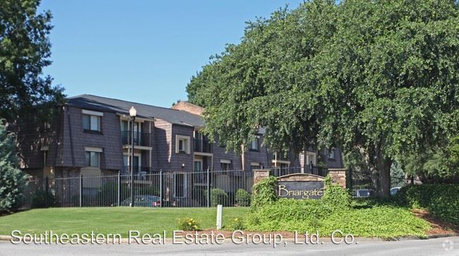 Foto principal - 710 Old Manor Rd