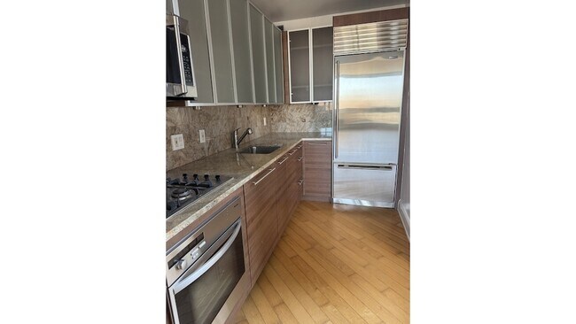 Foto del edificio - 231-235 E 55th St