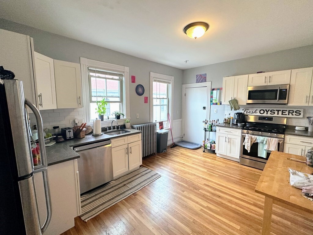 Foto principal - 633 Dorchester Ave