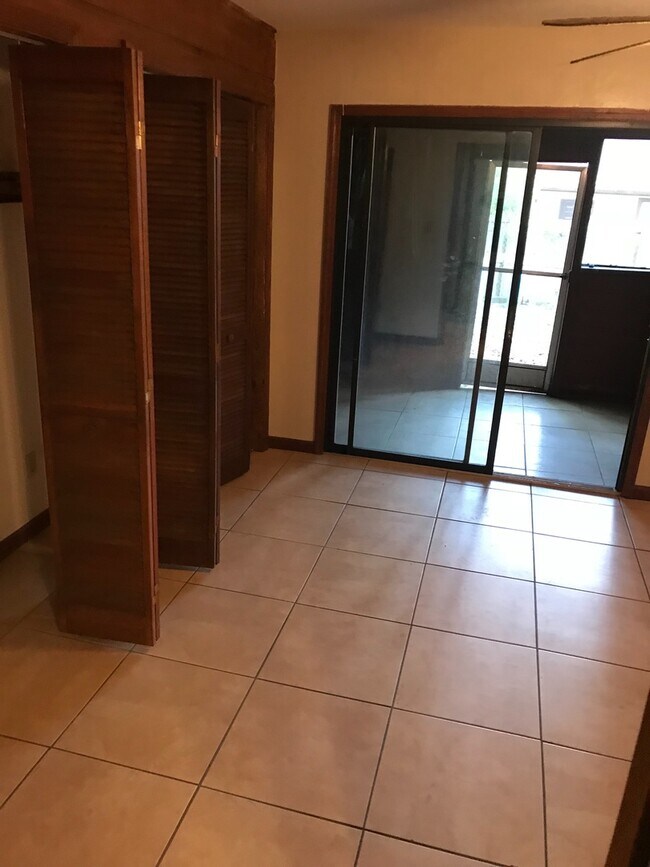 Foto del edificio - Nice 1BD/ 1BA Located Off Old St. Augustin...