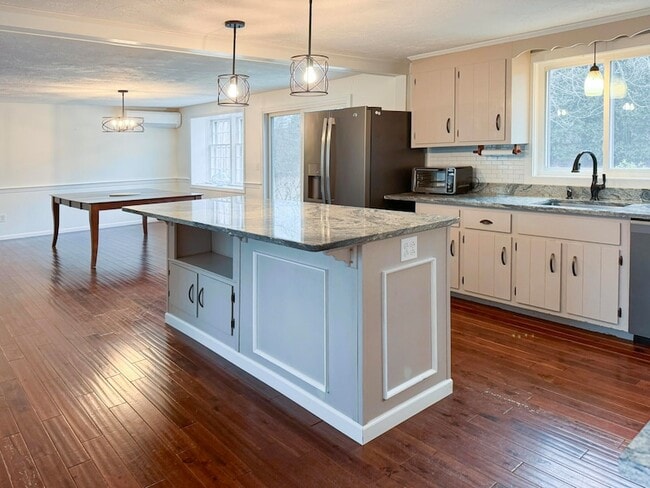 Building Photo - 33 Green House Rd