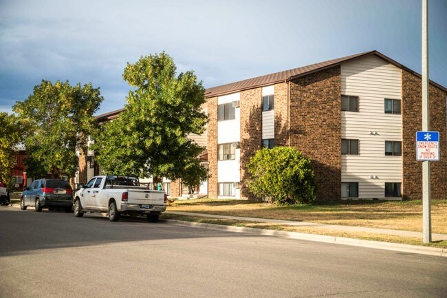 Building Photo - 3002 17th Ave W