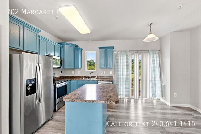Foto del edificio - 702 Margaret Pl