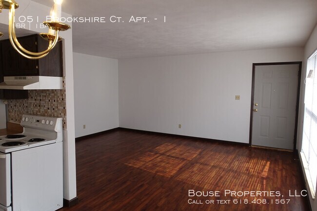 Building Photo - Bouse Apartment Homes