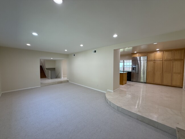 Foto del edificio - 2716 Ridgepine Dr