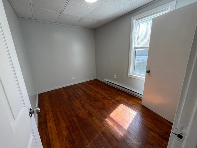 Foto del edificio - 558 Plymouth Ave