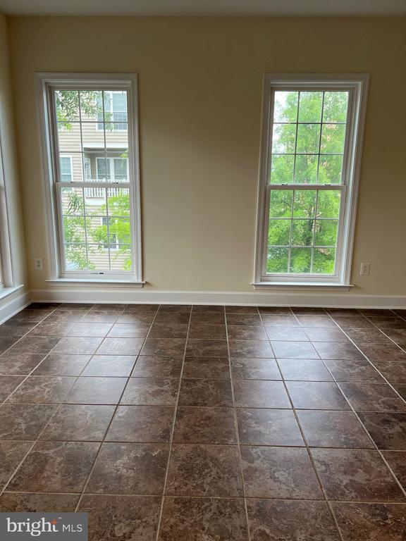 Building Photo - 2217 Highbourne Dr