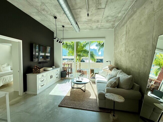 Sala de estar - 2001 Biscayne Blvd