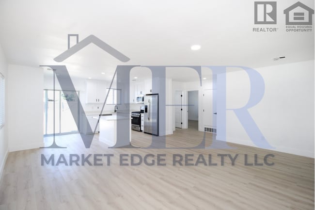 Building Photo - 4Bed/2Bath Home at Indian School/15th Ave!...