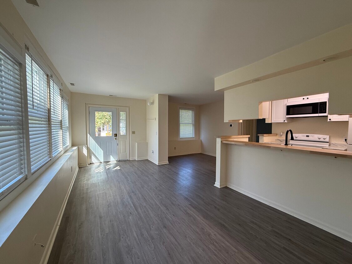 Foto principal - 1479 Slaterville Rd