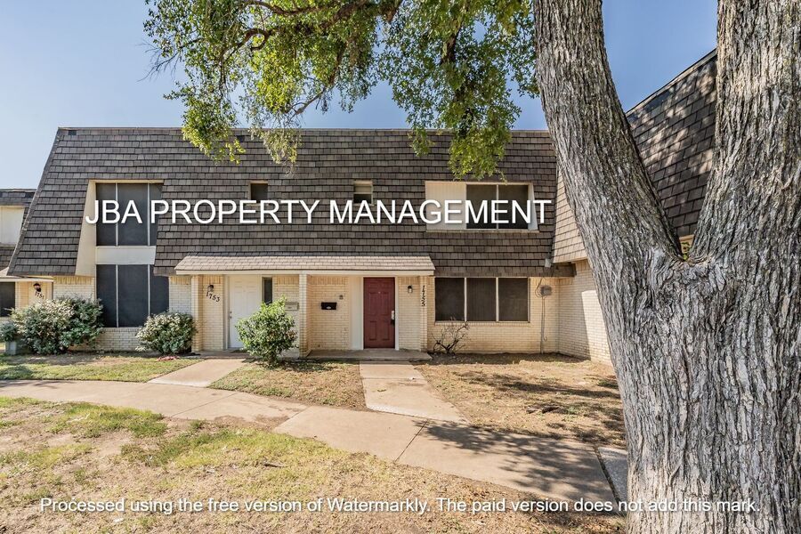 Photo - 1755 Farleigh Ct-1755F