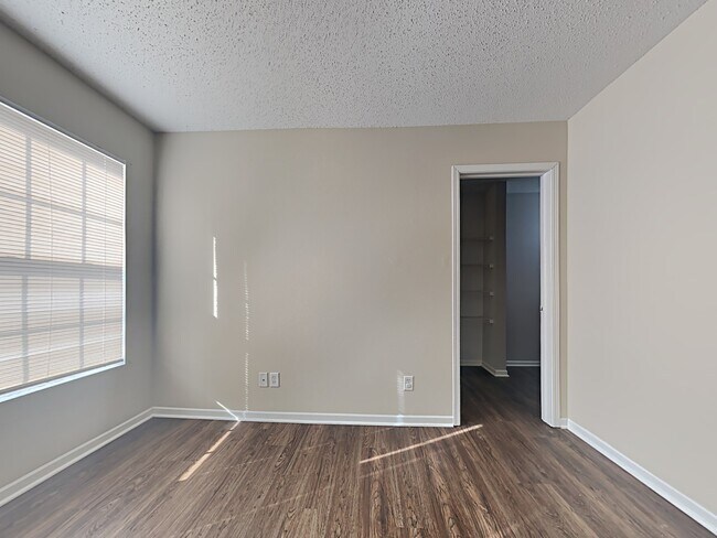 Foto del edificio - 910 Highpointe Boulevard