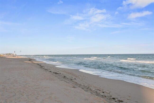 Foto del edificio - 730 N Ocean Blvd