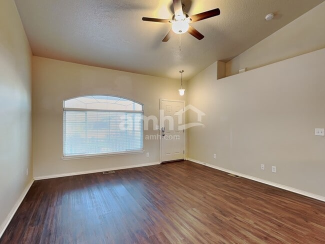 Building Photo - 11549 Roanoke Dr