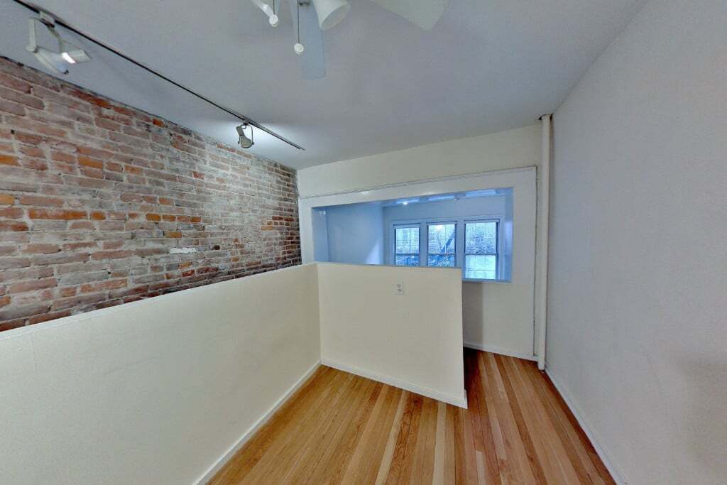 Foto del edificio - 350 W 21st St