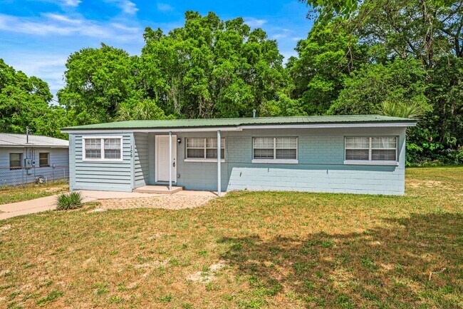 Building Photo - 106 Sikes Dr