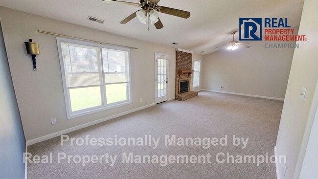 Building Photo - 315 Peppertree Ct