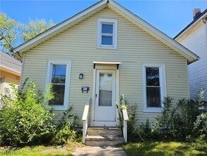 Building Photo - 3709 E 69th St