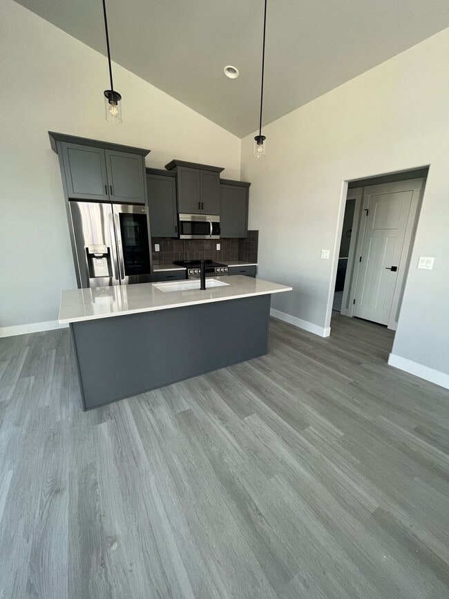 Building Photo - 216 Miller Ln