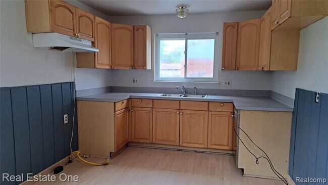 Foto del edificio - 30525 Cherry Ave