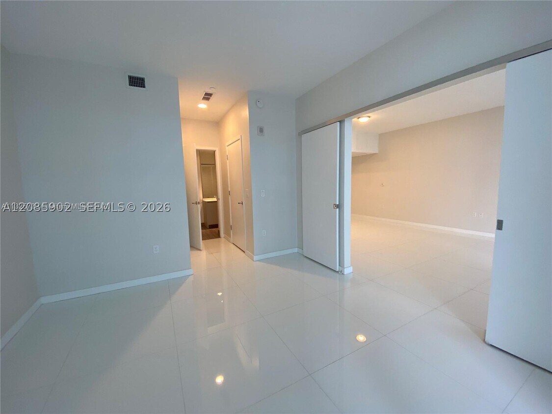 Foto del edificio - 1010 Brickell Ave