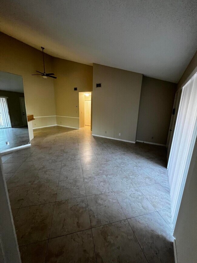Building Photo - 4215 S 57th Ave