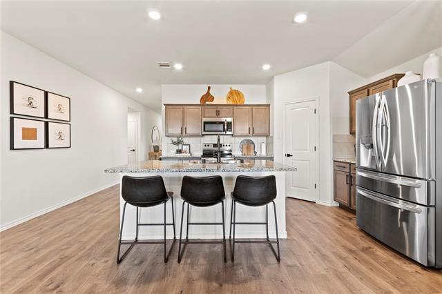 Building Photo - 985 Alton Dr