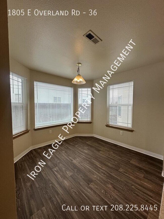 Building Photo - 1805 E Overland Rd