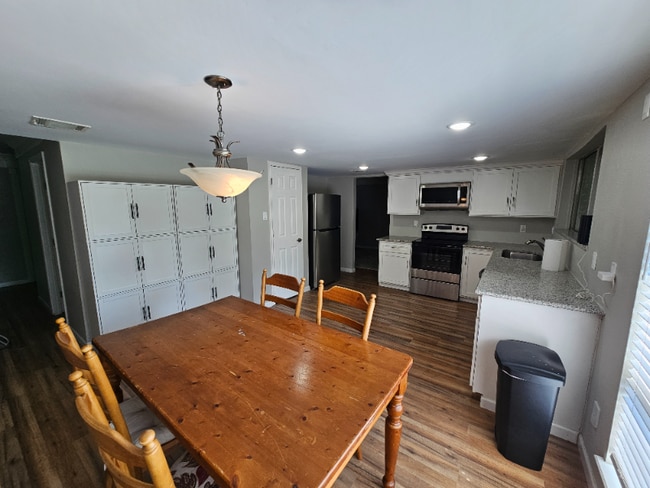 Building Photo - 19403 Youngtree Cir