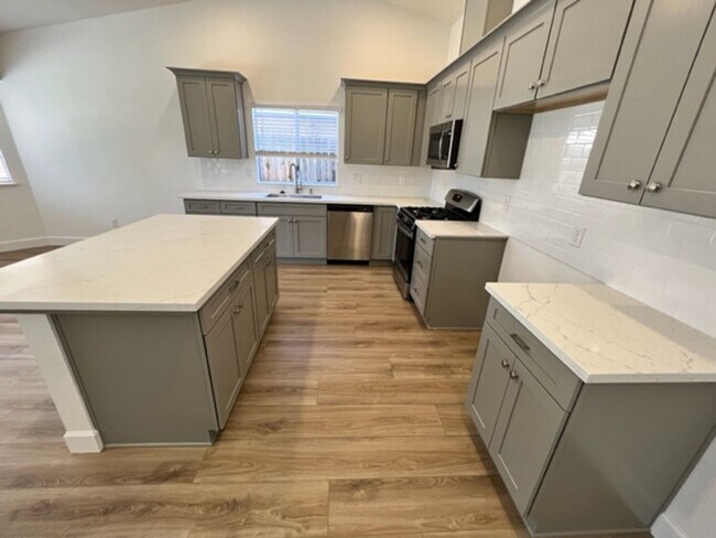 Foto del edificio - 1521 Cottonwood Ct S