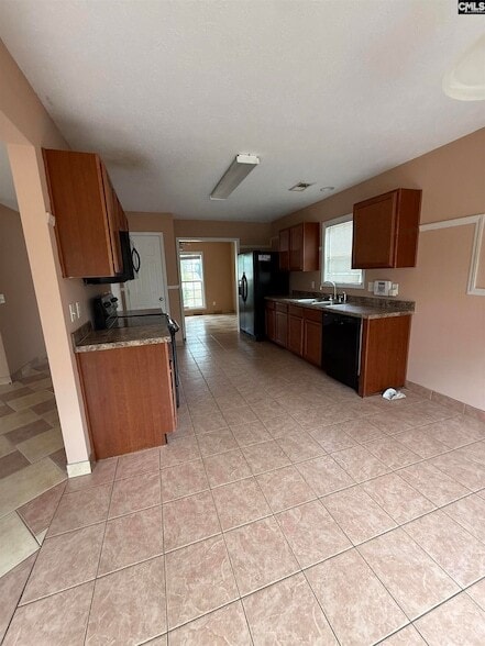 Foto del edificio - 345 Peppercorn Ln