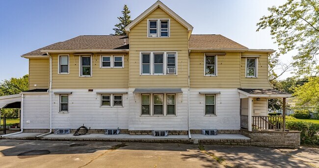 Foto del edificio - 120 Hillside Ave